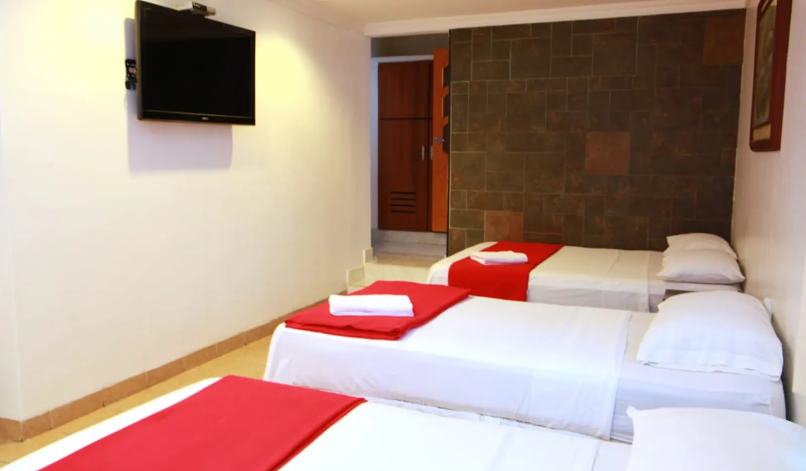 hotel con habitacion triple