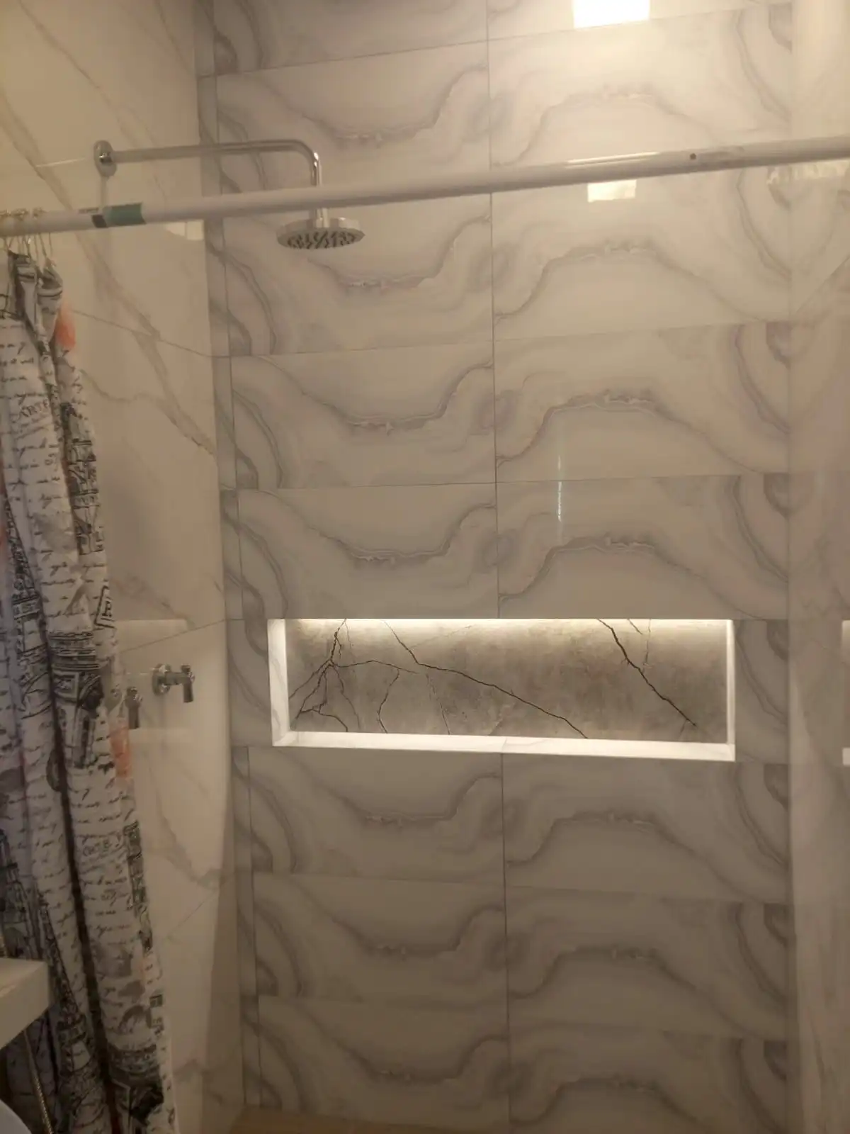 mini suite amobada baño